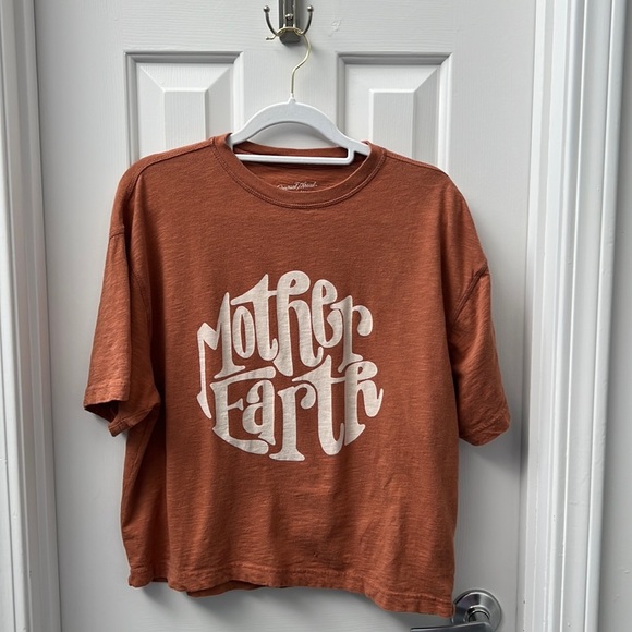 Universal Threads Mother Earth Cropped Tee, Sz XS - Picture 1 of 4